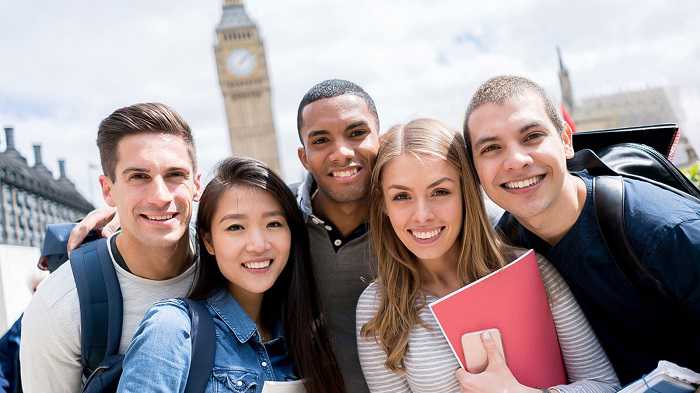 5 Cara Menikmati Kehidupan Sosial Saat Kuliah di Luar Negeri