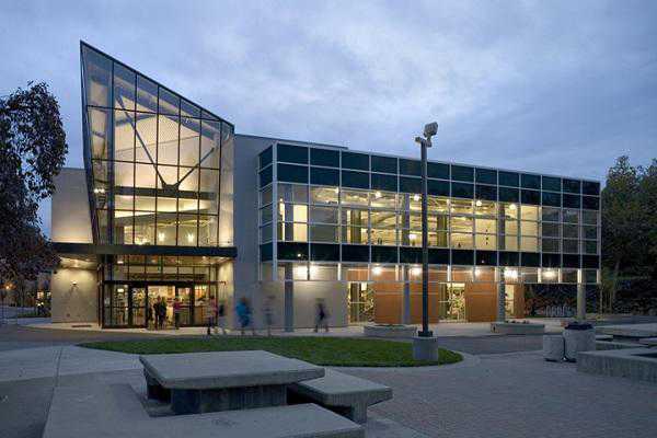 10 Jurusan Populer di Diablo Valley College untuk Mahasiswa Internasional